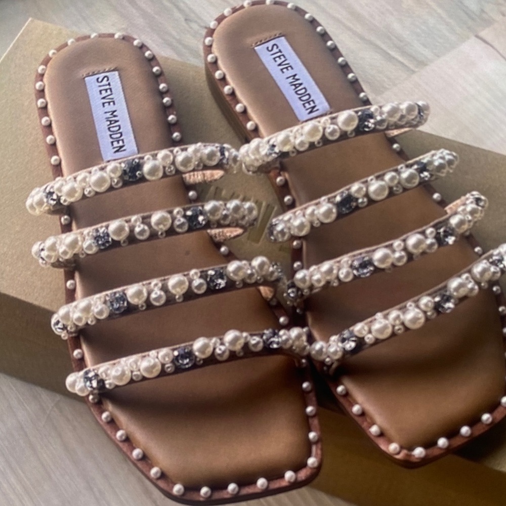 Steve Madden Pearl Embellished Brown Sandals